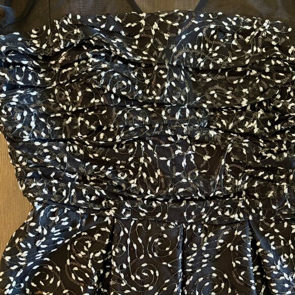 JS Collections Black Mesh Embroidered Sequin Cocktail Dress - Size 8 - Picture 4 of 16